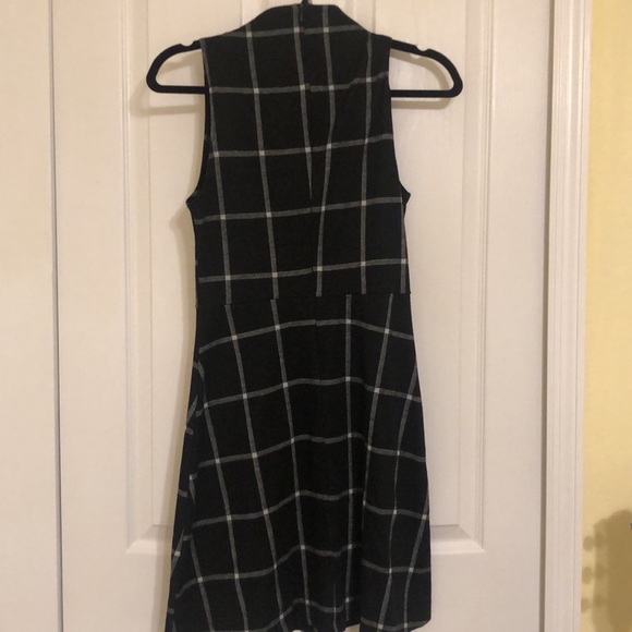 Nordstrom Rack | Black & White Plaid Dress 🤍🖤 - Picture 6 of 7